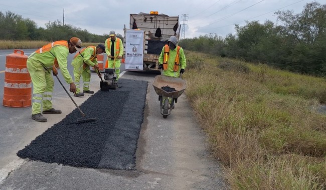 Intensifica SICT-Nuevo León mantenimiento y conservación de su red carretera
