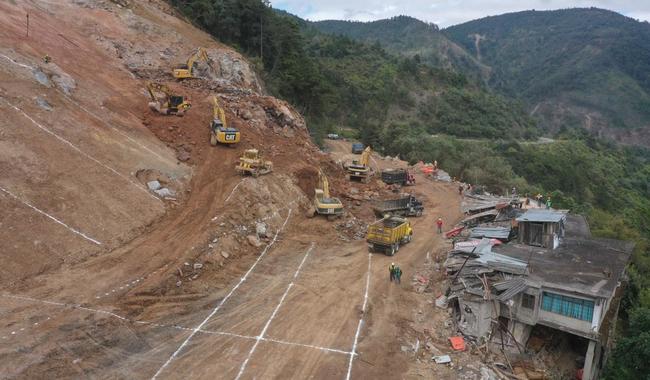 Obras de rehabilitación en la autopista Acatzingo-Ciudad Mendoza registran un avance del 96% en retiro de material
