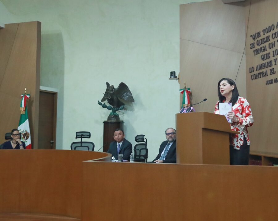 La Constitución mexicana tiene hoy tintes violetas y naranjas: magistrada presidenta Mónica Soto Fregoso