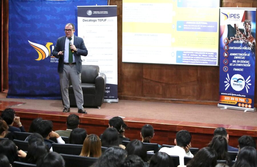 Imparte TEPJF Taller de análisis de sentencias en Escuela Libre de Psicología de Puebla