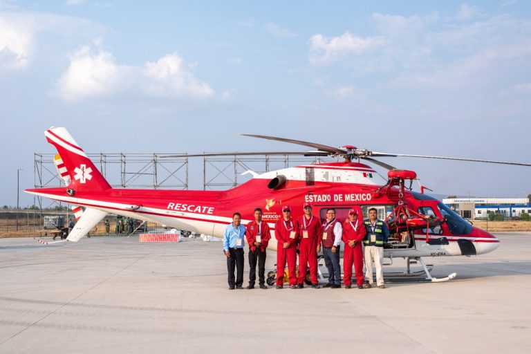 Participa Grupo Aéreo Relámpagos en la Feria Aeroespacial México; comparte experiencias con especialistas de Norteamérica, Latinoamérica y Europa