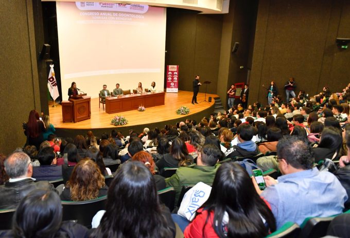 Capacita DIFEM a 430 profesionales de la salud bucal en el XVIII Congreso Multidisciplinario en Odontología