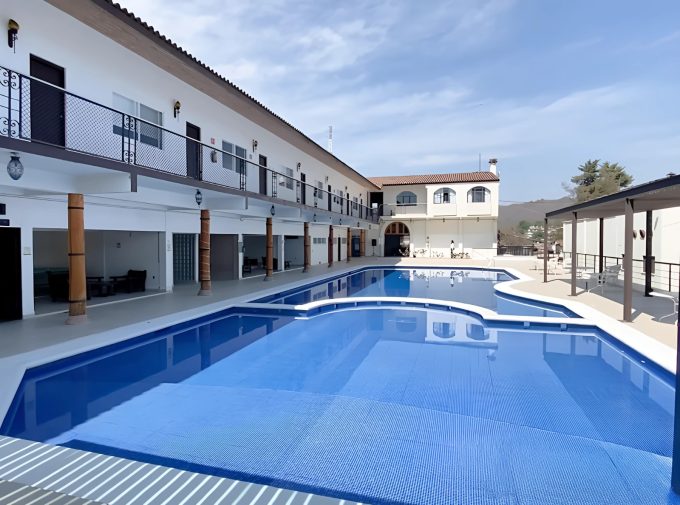 Hospédate en los Hoteles ISSEMYM, disfruta de las próximas vacaciones en Valle de Bravo y Tonatico