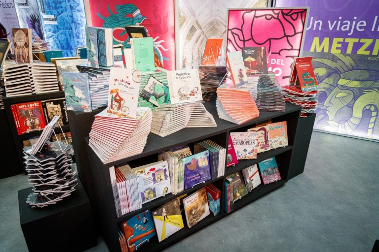 Joven mexiquense, acércate a la colección de libros que el Fondo Editorial del EdoMéx tiene para ti