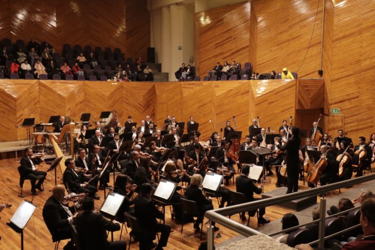 Exitoso arranque de conciertos de la Orquesta Sinfónica del Estado de México conquista a más de mil 500 asistentes