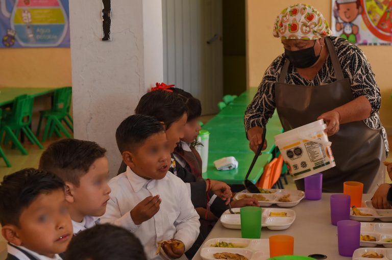 Mejora DIFEM alimentación de la niñez con la entrega de más de 138 millones de Desayunos Escolares al año
