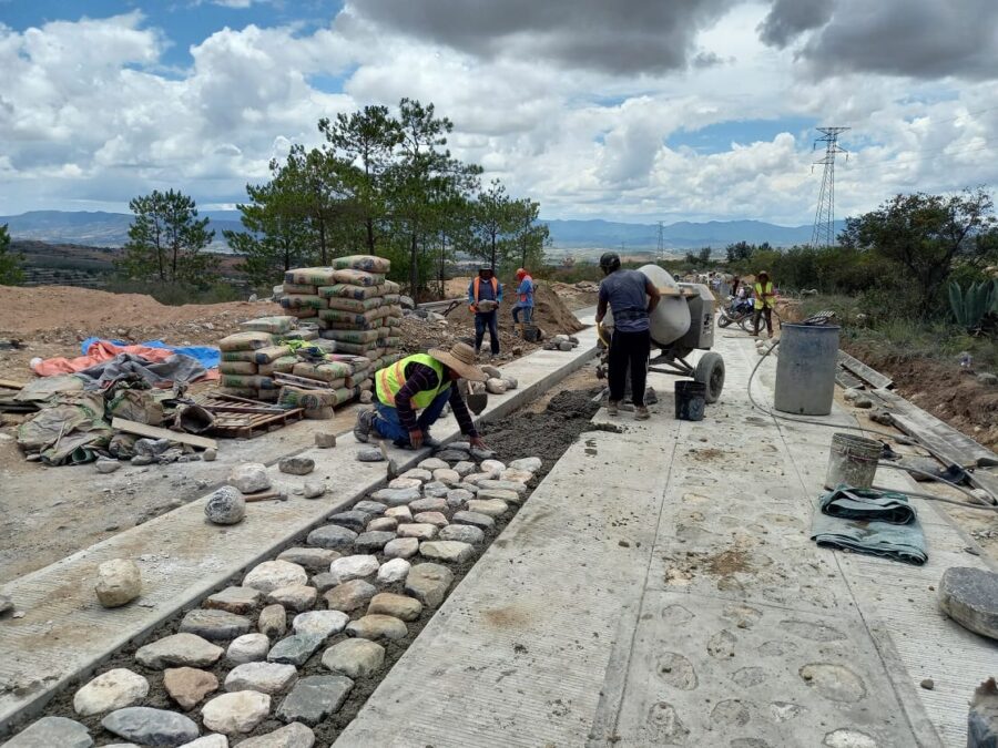 Construimos y desarrollamos proyectos para materializar acciones en favor de los que menos tienen: Esteva Medina