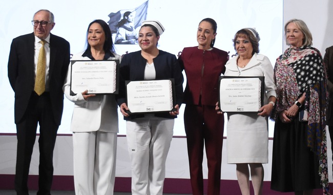 095. Secretaría de Salud reconoce entrega y compromiso del personal de Enfermería