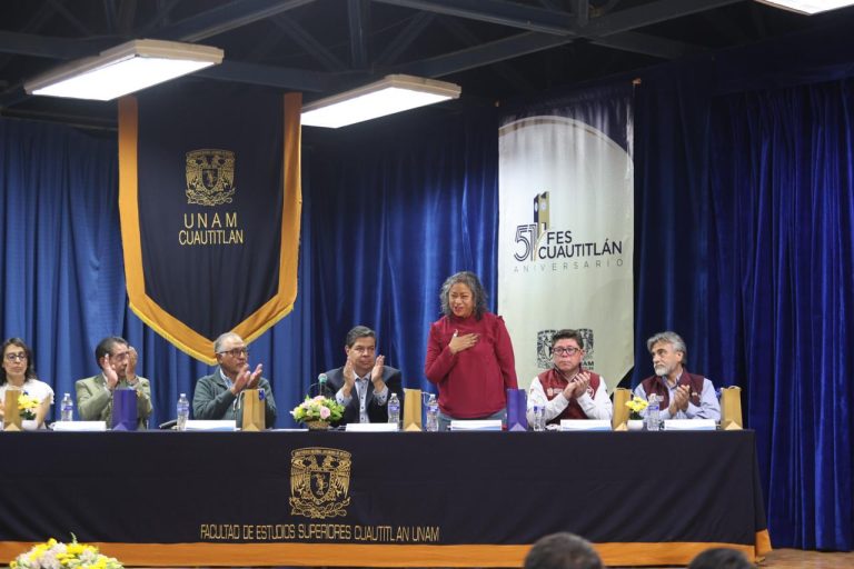 Produce EdoMéx 900 toneladas de miel al año; destaca SeCampo la importancia de la apicultura con la comunidad académica de la UNAM