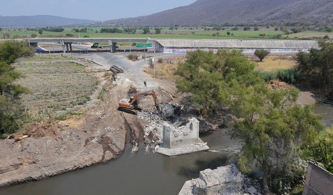 SICT construirá 21 puentes y distribuidores viales en 10 regiones del país