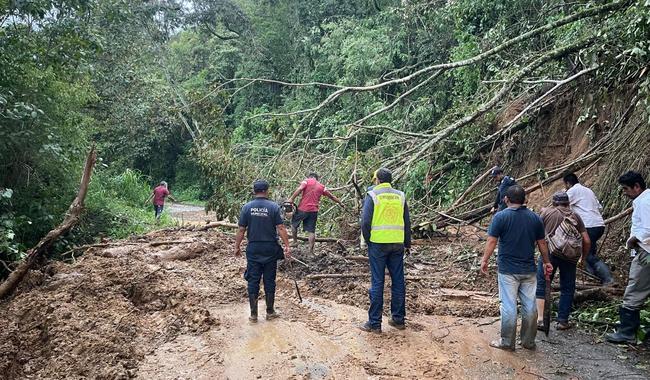 SICT trabaja en la rehabilitación en carreteras federales y estatales afectadas por huracán Erick