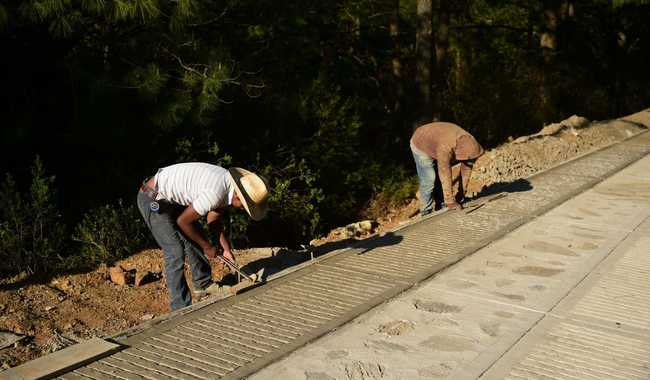 Fija SICT meta de cubrir 432 km de caminos artesanales en 11 estados del país