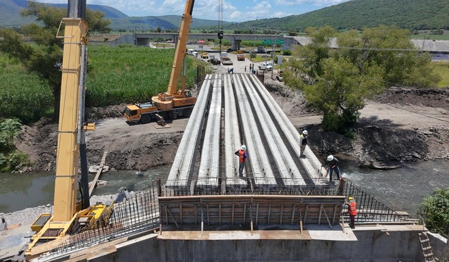 Concluye montaje de trabes del Puente Jojutla, que beneficiará a más de 21 mil habitantes de Morelos: SICT