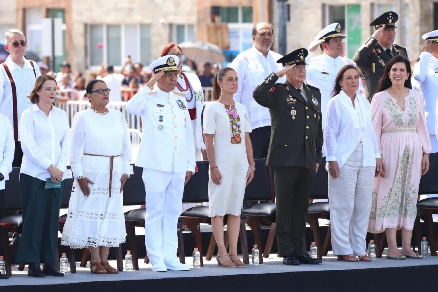 Asiste la senadora Laura Itzel Castillo a la conmemoración de los 204 años de la Armada de México
