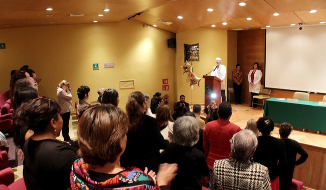 155. Instituto Nacional de Rehabilitación consolida el programa de profesionalización del cuidado en casa