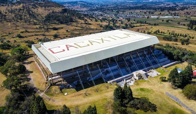 INAH CONCLUYE TRABAJOS DE MANTENIMIENTO GENERAL EN LA CUBIERTA DEL GRAN BASAMENTO DE CACAXTLA