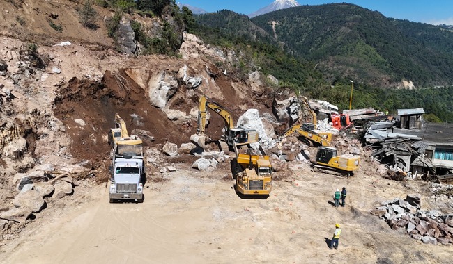 medio-centenar-de-trabajadores-01