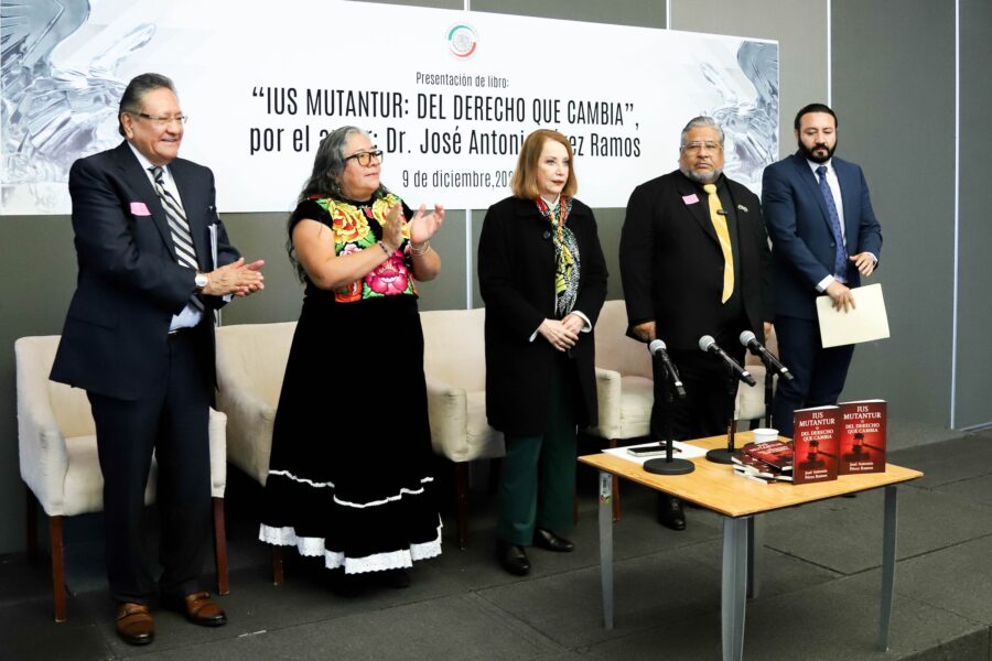 Presentan el libro “IUS Mutantur: del Derecho que Cambia”, de José Antonio Pérez Ramos