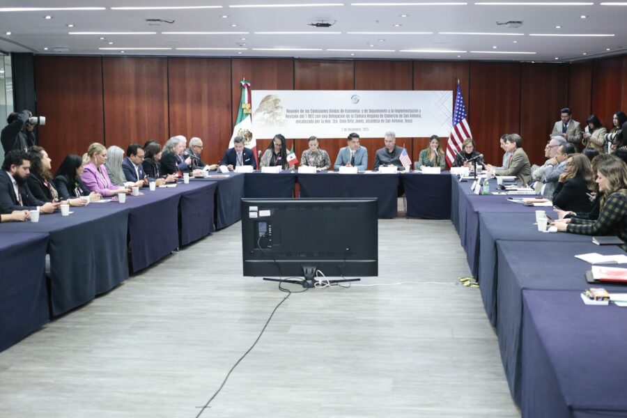 Comisiones del Senado se reúnen con representantes de la Cámara de Comercio Hispana de San Antonio