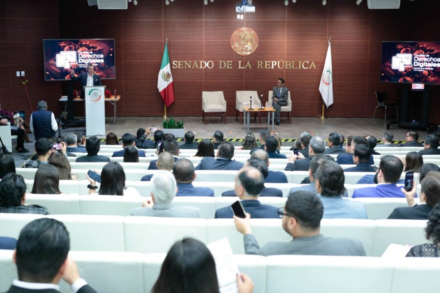 Premian en el Senado de la República a dependencias que innovaron en la tecnología